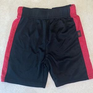 ♥️ MARVEL 2T shorts